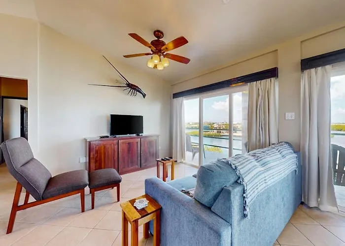 B303 @ Mara Laguna *gold Standard Certified *